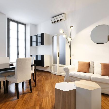 Charming San Babila Apt. มิลาน ภายนอก รูปภาพ