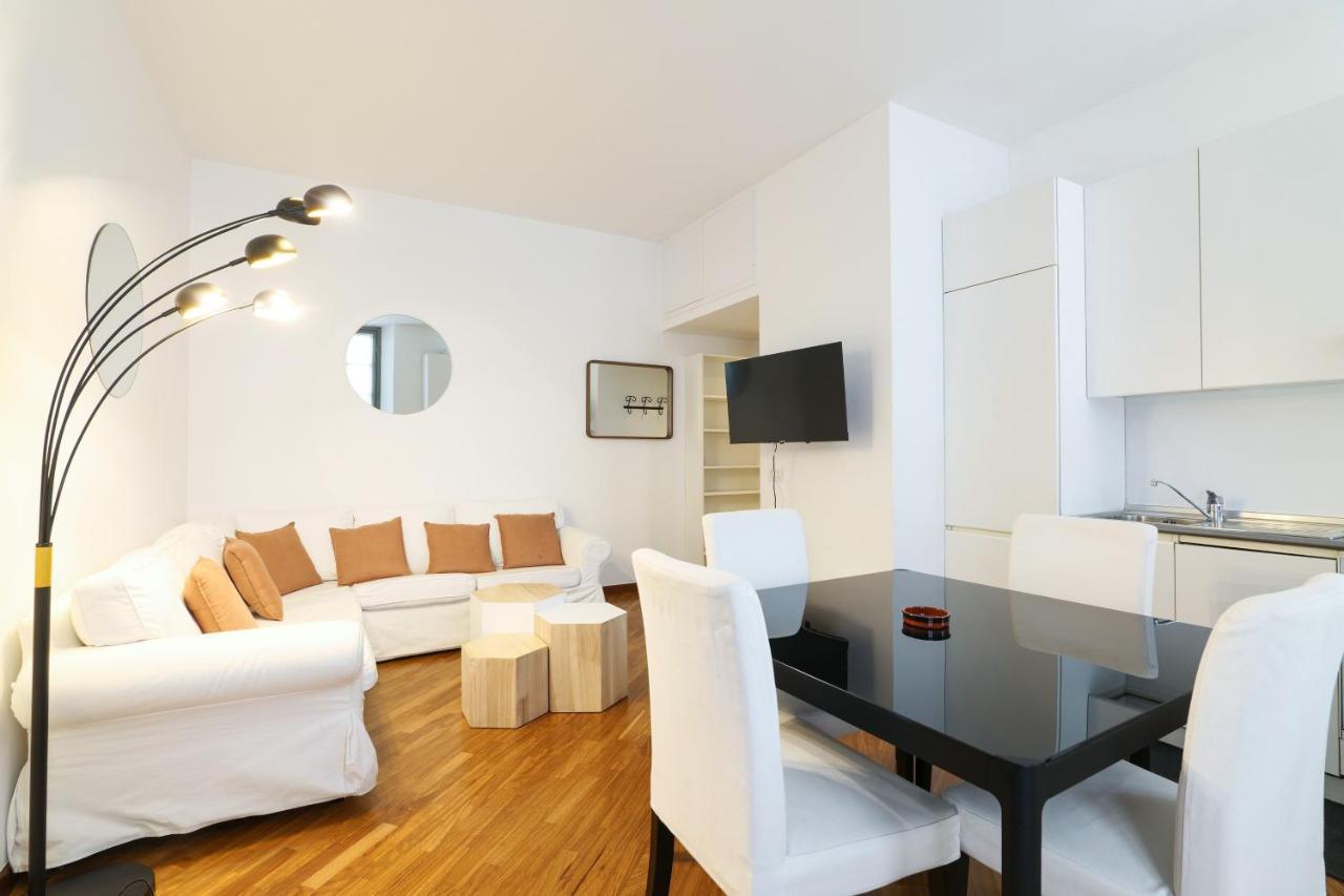 Charming San Babila Apt. มิลาน ภายนอก รูปภาพ