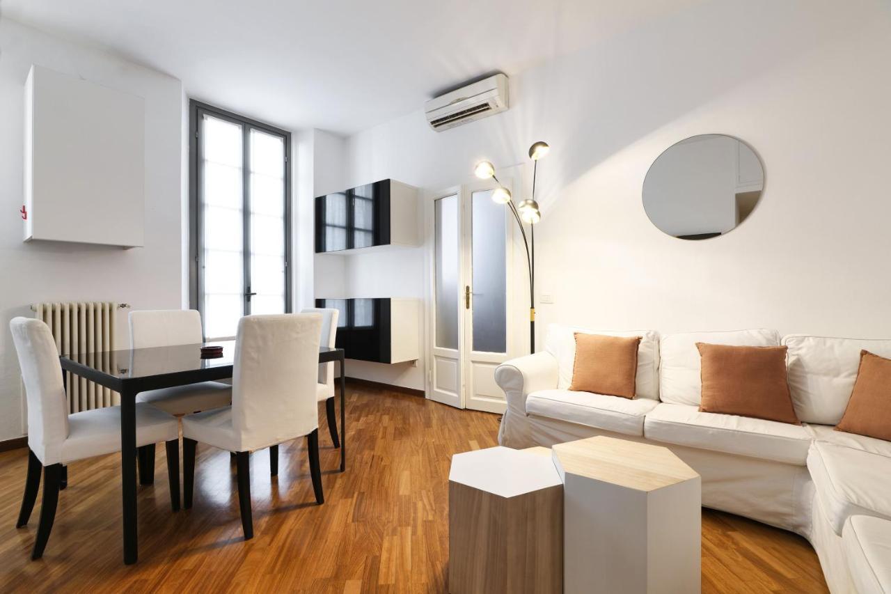 Charming San Babila Apt. มิลาน ภายนอก รูปภาพ